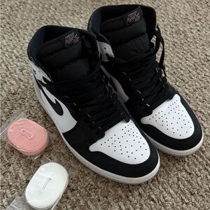 Nike Women's Black and White High-Top Sneakers